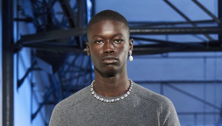 L'orecchino di perla unisex