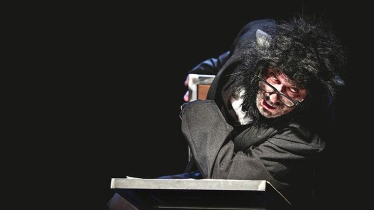 Tommaso Ragno “Io per Kafka divento scimmia”