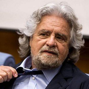 Grillo fa marcia indietro: ancora parlamentarie