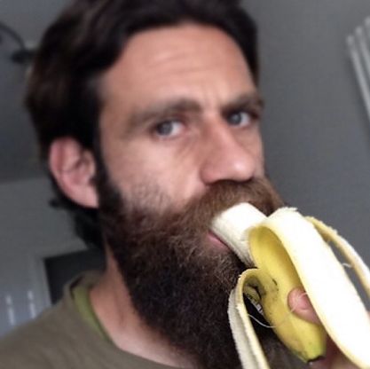 Anche Moscardelli addenta <br />la banana antirazzista