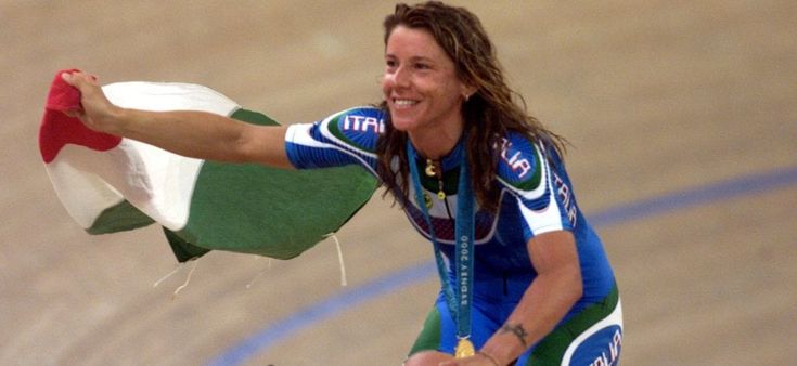 Antonella Bellutti: "Ho conosciuto i miei limiti andando da sola in bici"