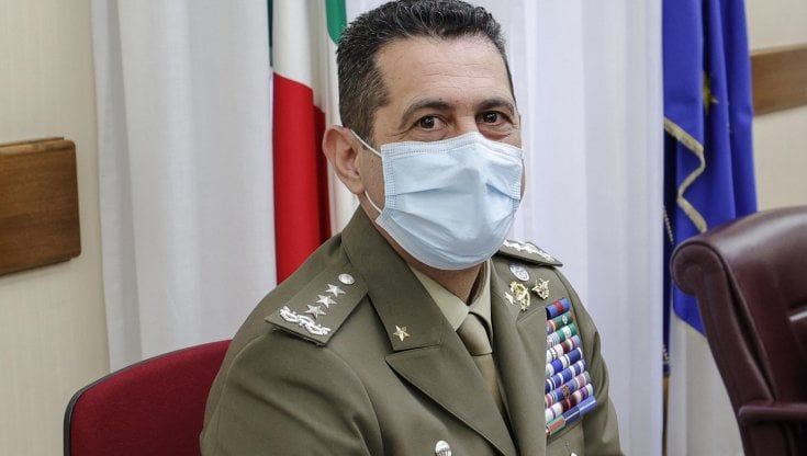 Figliuolo sollecita le Regioni: "Avanti con over 60 o non ne usciamo più". E su dosi in vacanza: "Adeguare ferie e vaccinazioni"