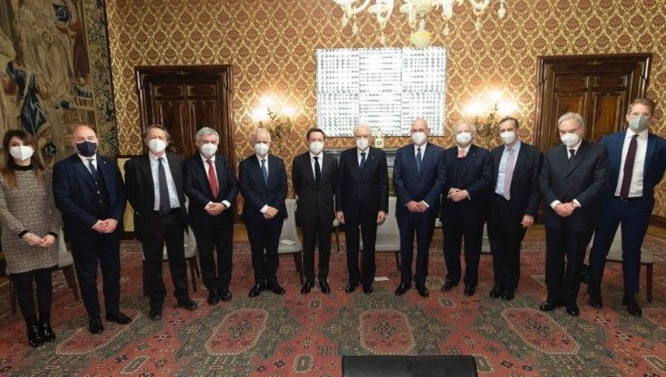 I direttori dei giornali da Mattarella: "Il quotidiano a scuola per aiutare i giovani di oggi a diventare i cittadini liberi e indipendenti di domani"