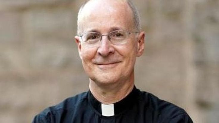 James Martin: “Assurde le critiche al Papa, ora il presidente Trump ascolti”
