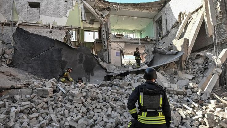 Guerra Ucraina - Russia, le news. Bombe plananti su Sumy, quattro morti tra cui una bambina