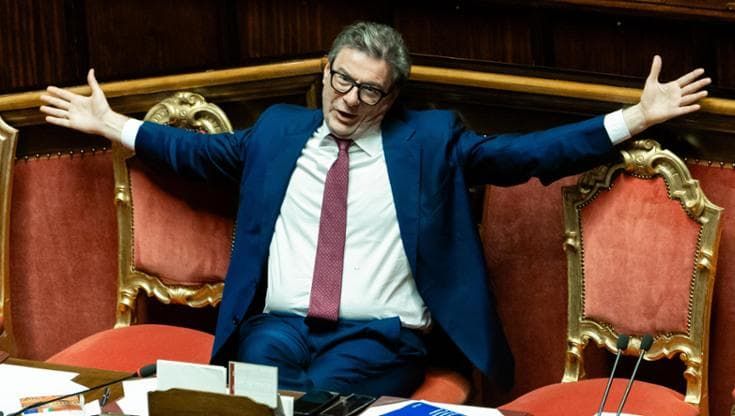 Manovra, ok allo scostamento. Giorgetti avverte i partiti: “Vedo nuvoloni all’orizzonte”