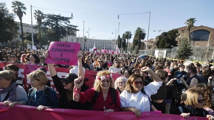 “Tradite dalla premier”. La piazza delle donne contro il ddl Bongiorno