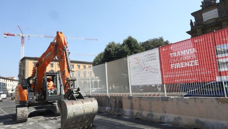 Tramvia Fortezza-San Marco, iniziano i lavori, ma in 19 mesi i costi possono lievitare