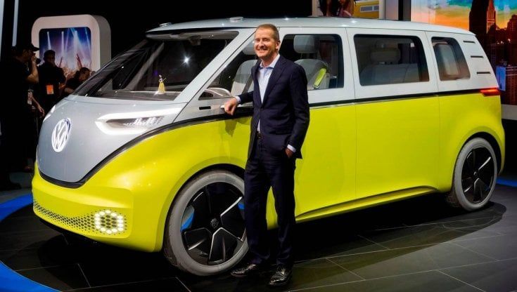 Volkswagen accelera sull' auto a guida autonoma: "Pronta già nel 2025"