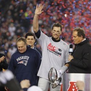 Nfl, Brady-Ryan: Patriots-Falcons per il Super Bowl