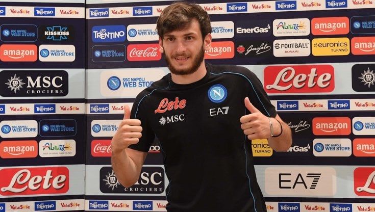 Napoli, Kvaratskhelia: "Mi ispiro a Ronaldo, pronto per la Champions e il Maradona"