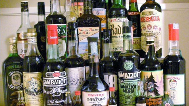 Limoncello, mirto, amari e sambuca: il virus mette ko i liquori made in Italy