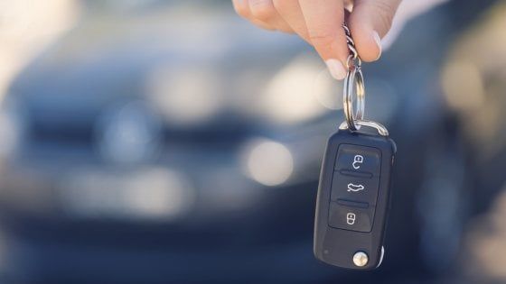 Auto aziendali, retromarcia del governo: tassa "solo" sul 60%, escluse ibride ed elettriche
