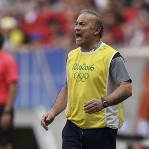 Argentina, lo sfogo del ct: ''Non ci pagano e io devo chiedere i soldi a mia figlia''