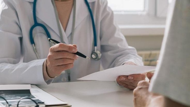 Ticket, farmaci e interventi: la spesa delle famiglie vola, è cresciuta del 7% in un anno