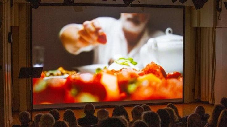 Da Giovinazzo a New York, Andrea Defronzo vince il premio Food and Future con il video ispirato alla dieta mediterranea: “Ora un film dark ispirato alla Puglia”