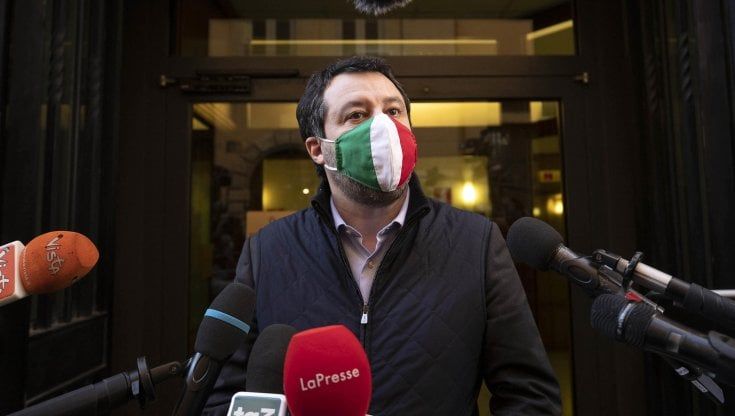 Lega: "Sui vaccini Vienna certifica fallimento Ue". Salvini sui migranti: "Ora cambiare la strategia dei porti aperti". 