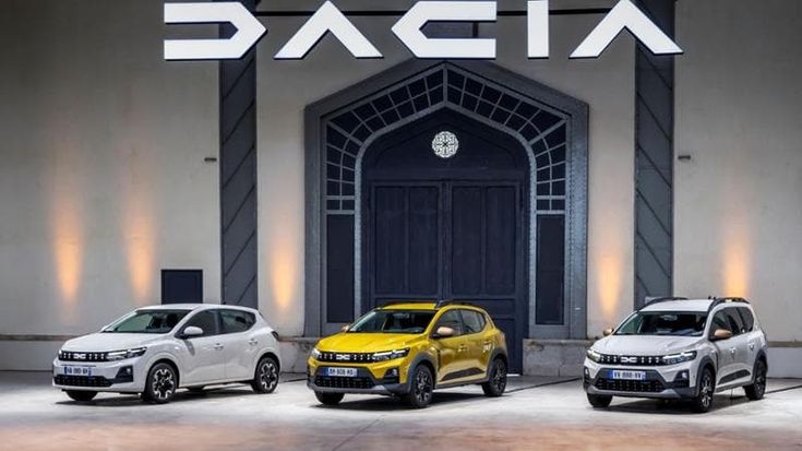 Dacia Sandero, arriva anche il full hybrid. Le novità su Streetway e Stepway