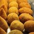 Che siano arancini o arancine, ecco le migliori 11 versioni da assaggiare in Sicilia