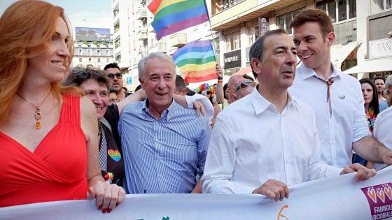 Gay Pride a Milano, in marcia con Sala e Pisapia. Gli organizzatori: "Siamo 200mila"