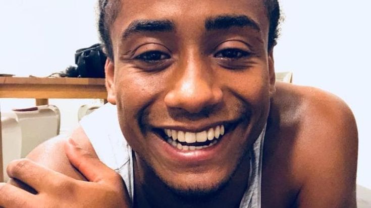 Caso Passeri, la Farnesina: “Giacomo sta bene”. Ma Pd e Avs replicano: “Troppe lacune, il governo si attivi”. Dubbi della famiglia sulle sue condizioni