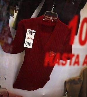 Un italiano su 4 compra "taroccato".<br />Confcommercio: "Fenomeno aumenta"