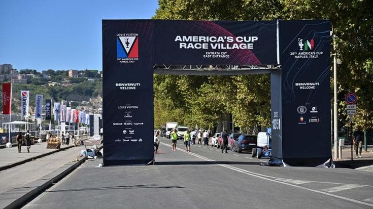 È il giorno di Coppa America si inaugura il “Race Village”. I team si presentano alla città