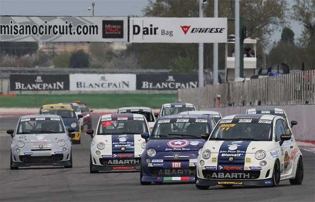Abarth scatenata, dalla pista a Verona Legend Cars