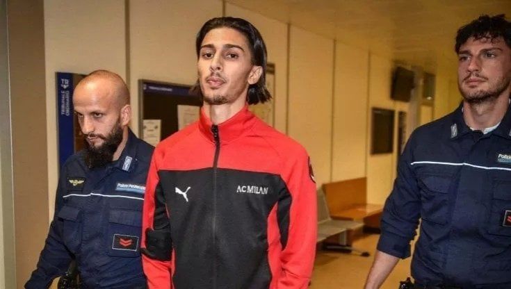 Esce dal carcere il trapper Baby Gang e va ai domiciliari in una comunità: "Abusa di sostanze, deve curarsi"