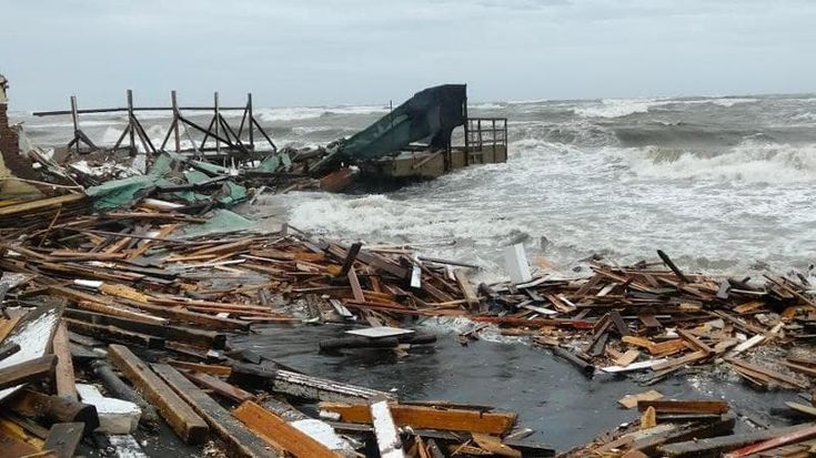 Ostia, gli stabilimenti Shilling, Kursaal e Nuova Pineta distrutti dal maltempo e dalle mareggiate