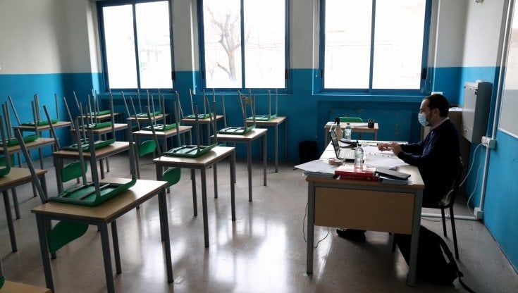 Toscana, gazebo per i tamponi, controlli e trasporti: ecco il piano per il ritorno a scuola