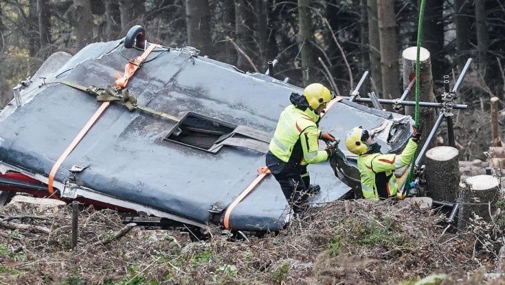 Strage del Mottarone, "Rotti per fatica e corrosione due fili del cavo su tre". L'accusa degli ispettori: "Mancati controlli"