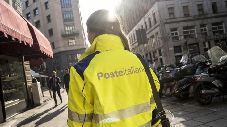“Noi postini sotto il sole, con tricicli elettrici e divise dove non passa l’aria”