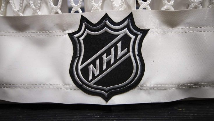 Gare rinviate, giocatori positivi: il Covid mette in crisi lo sport Usa