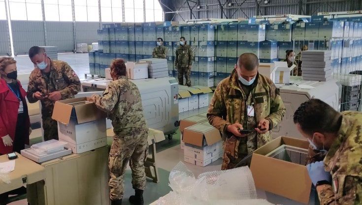 Al mare e in montagna, i centri vaccinali si spostano nei luoghi di vacanza