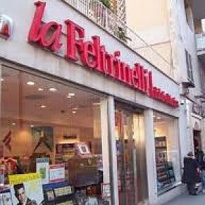 Feltrinelli torna in utile e vede rosa anche per il 2017