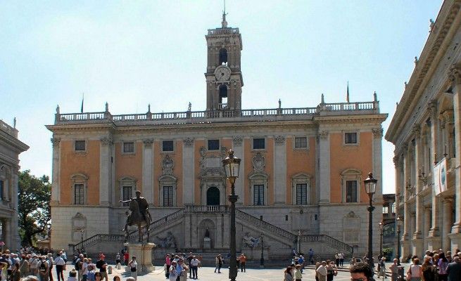 Centro, 10 nuovi itinerari pedonali <br />stop alle strisce bianche gratuite