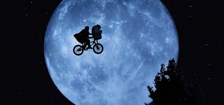 'E.T. - L'extra-terrestre' compie 35 anni, la faccia buona della fantascienza