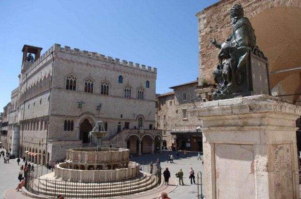 Perugia. Antichit&agrave;, metr&ograve; leggero e biciclette