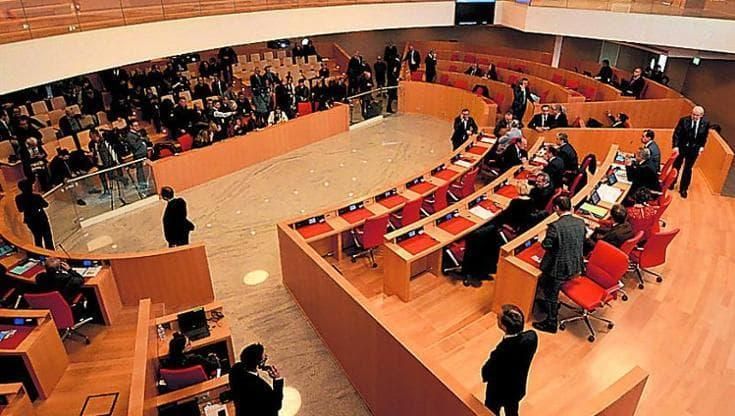 “Stop ai cda nelle agenzie, bastano i direttori”: diktat di Decaro per Arpa, Arif e PugliaPromozione