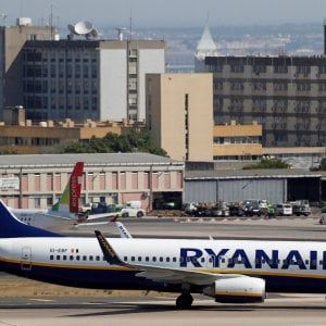Ryanair-piloti, anche i portoghesi siglano l'accordo
