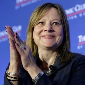 Stipendi auto, Mary Barra (GM) guarda tutti dall'alto: Marchionne doppiato