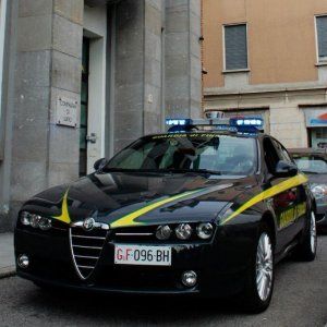 Truffe online, sgominata banda della Locride: 27 arresti 