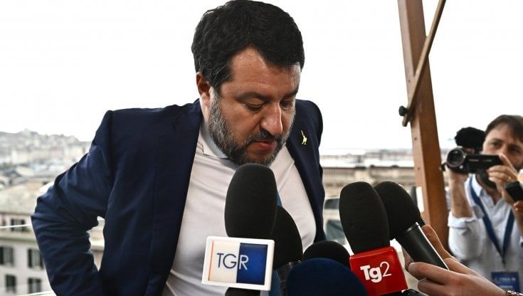 Sondaggi politici, FdI ancora primo ma in lieve calo, il Pd recupera e resta secondo. Giù la Lega