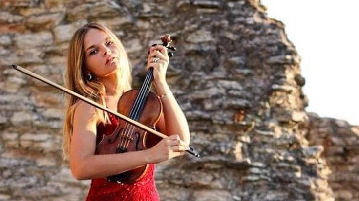 La violinista Marzadori inaugura domenica il Festival di musica barocca