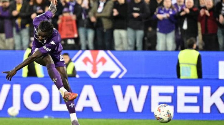 Kean lascia il ritiro della Fiorentina “per motivi familiari” e vola a Parigi, a Cagliari non gioca