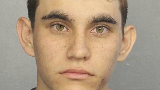 Strage Florida, il killer e i suprematisti  bianchi. Trump parla in tv, ma tace sulle armi 