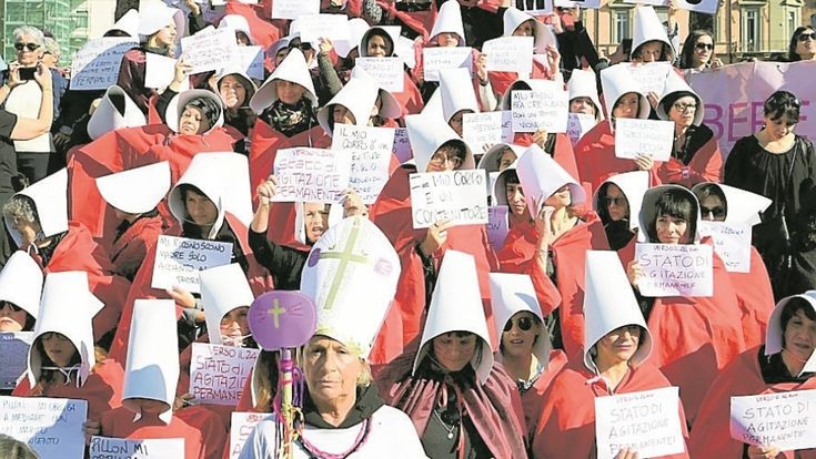 La manifestazione contro il ddl Pillon. Il no della piccola Nora alla riforma dell'affido: i figli non sono valigie