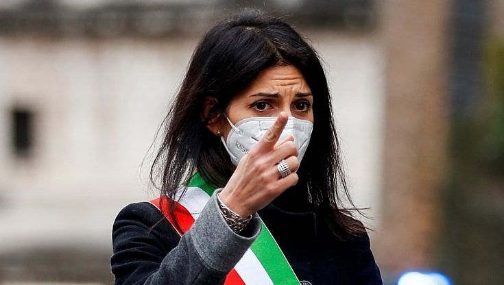Roma, il rimpasto spacca i 5 Stelle: maggioranza appesa a un filo