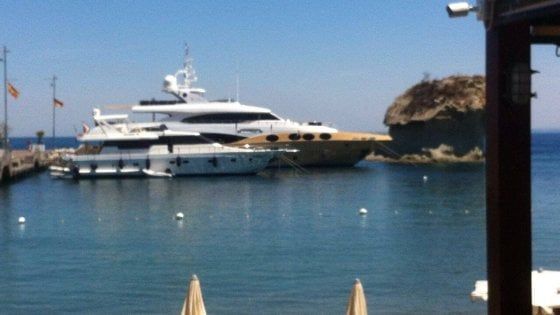 Lacco Ameno, la battaglia contro gli yacht che “oscurano” il fungo